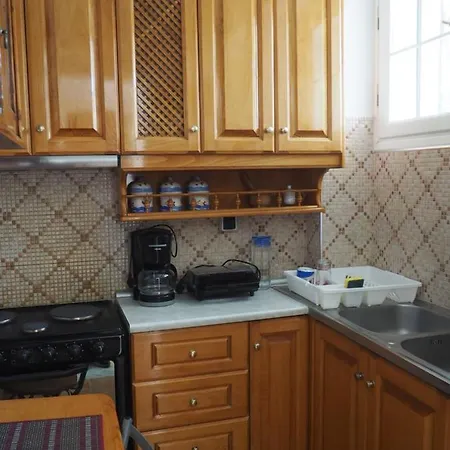 Zaira's Little House Apartment *